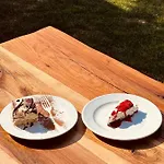 Bianca & Tirana 酒店