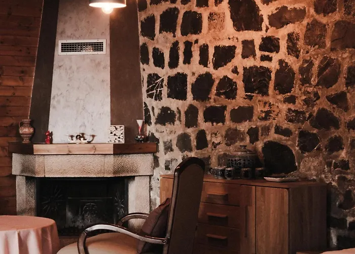 Bianca & Ξενοδοχείο Priska e Madhe